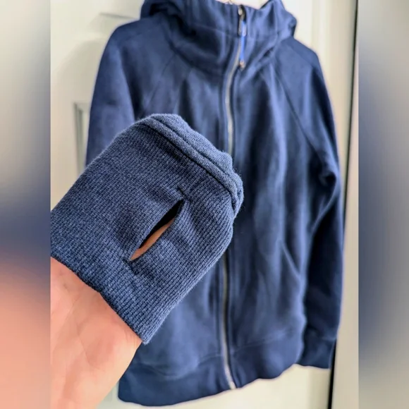 Lululemon Scuba Hoodie Size 8 - Picture 7 of 7